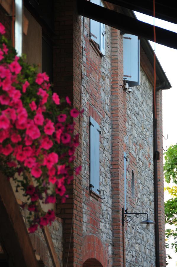 Bosco Dei Poveri Agazzano Exteriör bild